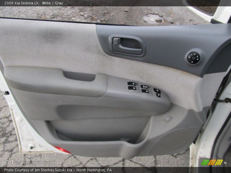 White / Gray 2006 Kia Sedona LX