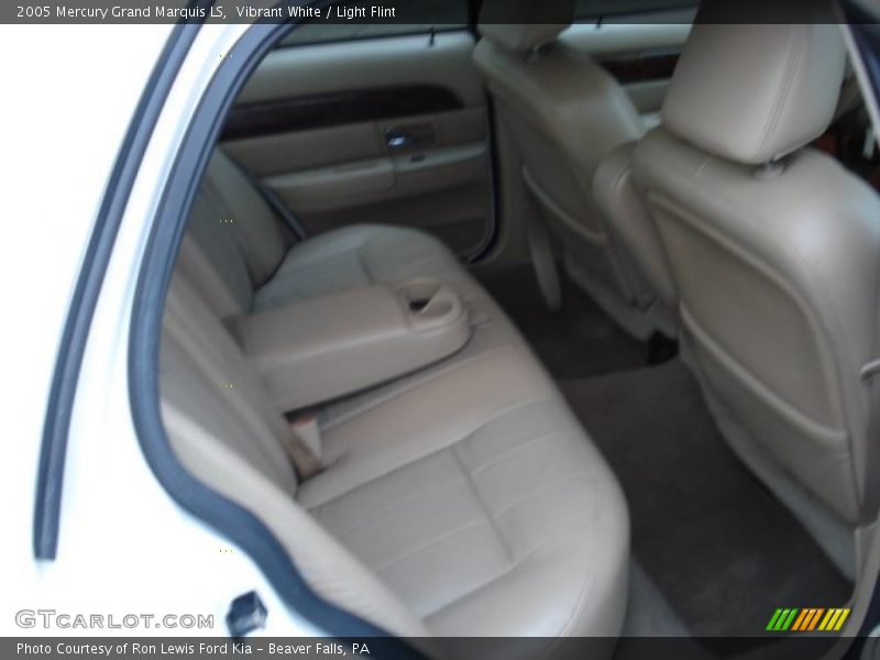 Vibrant White / Light Flint 2005 Mercury Grand Marquis LS