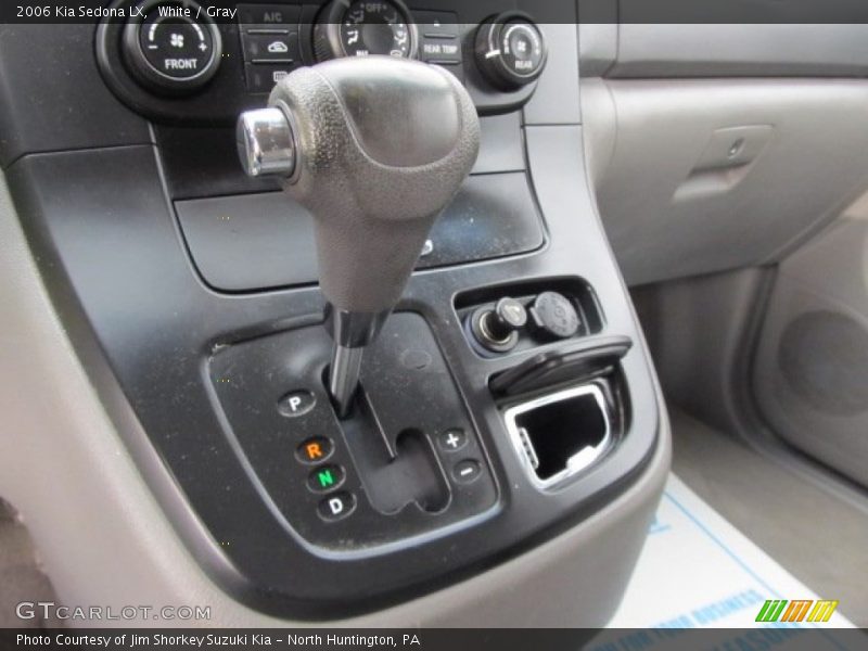 White / Gray 2006 Kia Sedona LX
