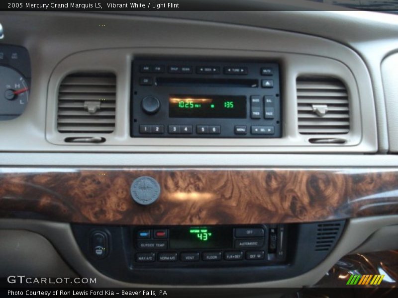 Vibrant White / Light Flint 2005 Mercury Grand Marquis LS