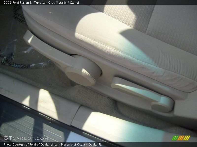 Tungsten Grey Metallic / Camel 2006 Ford Fusion S