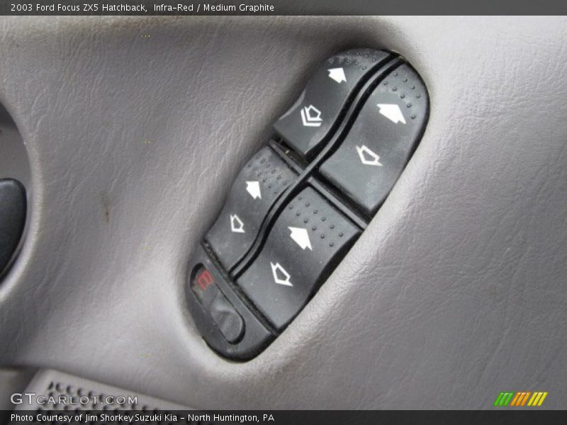 Controls of 2003 Focus ZX5 Hatchback