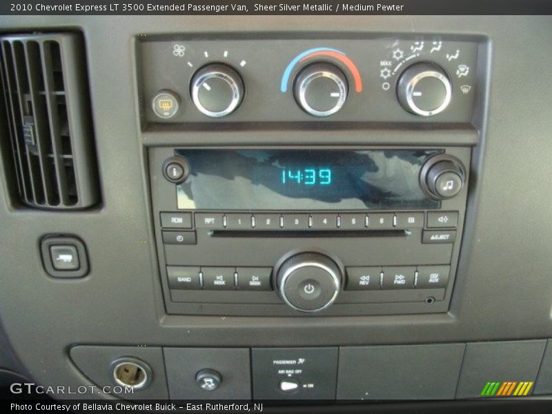 Sheer Silver Metallic / Medium Pewter 2010 Chevrolet Express LT 3500 Extended Passenger Van