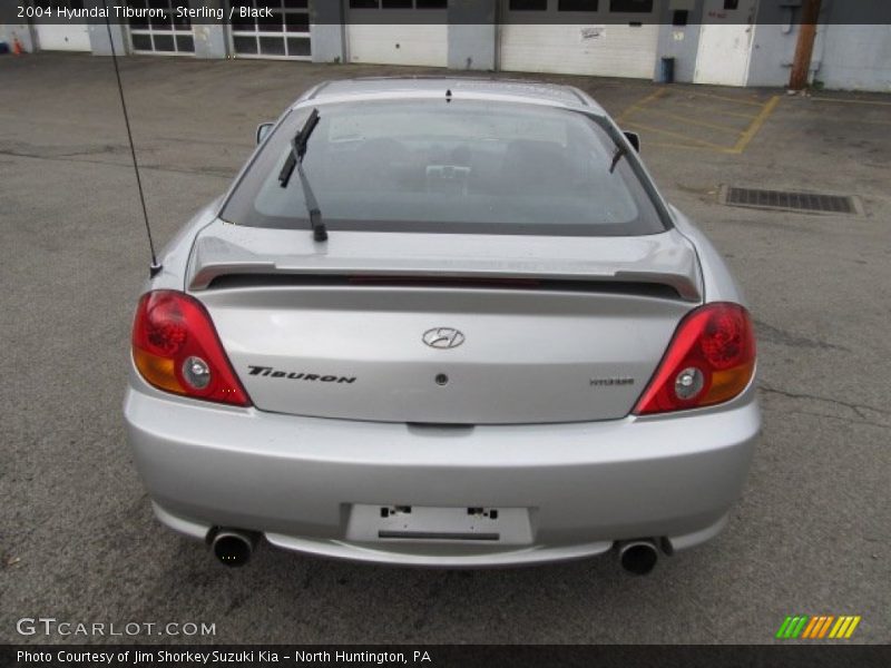 Sterling / Black 2004 Hyundai Tiburon