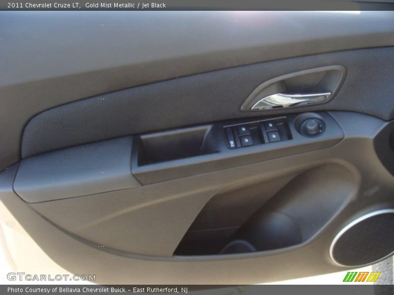 Gold Mist Metallic / Jet Black 2011 Chevrolet Cruze LT