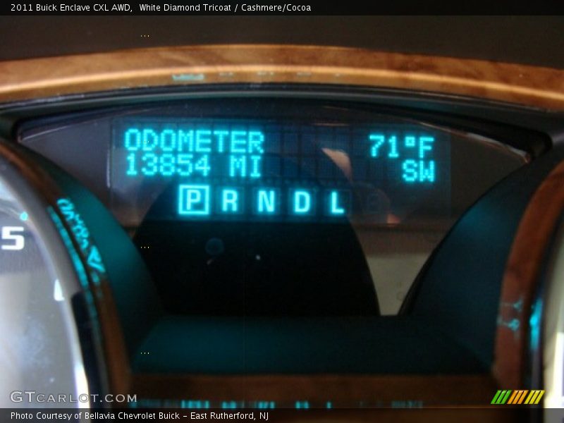 White Diamond Tricoat / Cashmere/Cocoa 2011 Buick Enclave CXL AWD