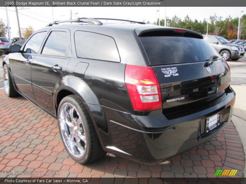 Brilliant Black Crystal Pearl / Dark Slate Gray/Light Graystone 2005 Dodge Magnum SE