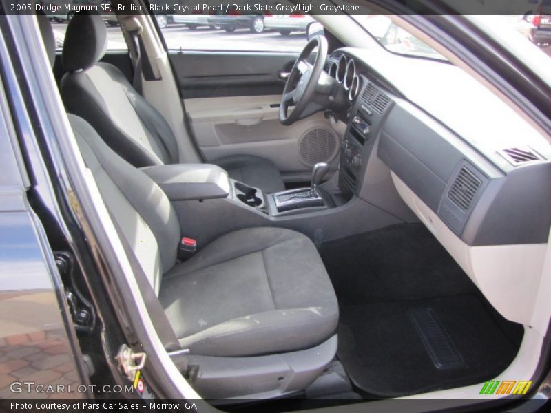 Brilliant Black Crystal Pearl / Dark Slate Gray/Light Graystone 2005 Dodge Magnum SE