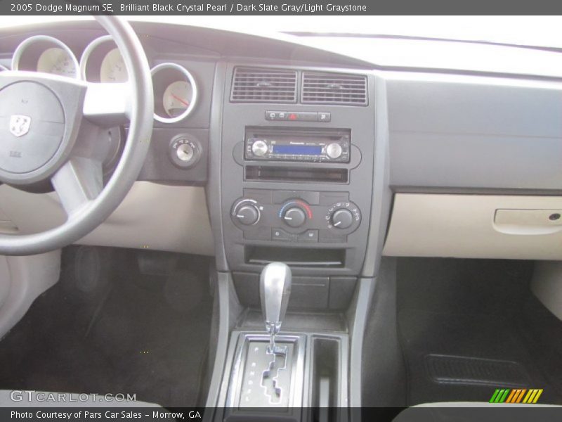 Brilliant Black Crystal Pearl / Dark Slate Gray/Light Graystone 2005 Dodge Magnum SE