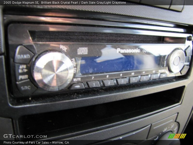 Brilliant Black Crystal Pearl / Dark Slate Gray/Light Graystone 2005 Dodge Magnum SE