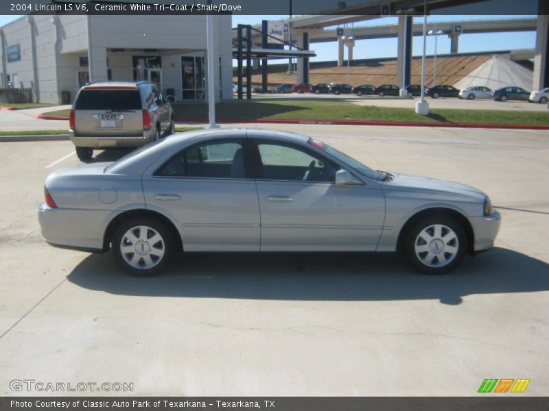 Ceramic White Tri-Coat / Shale/Dove 2004 Lincoln LS V6