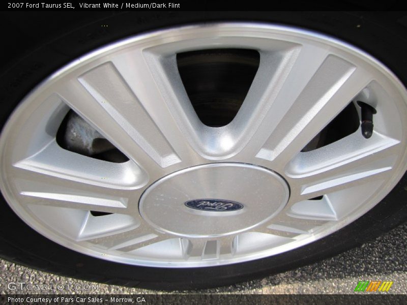 Vibrant White / Medium/Dark Flint 2007 Ford Taurus SEL