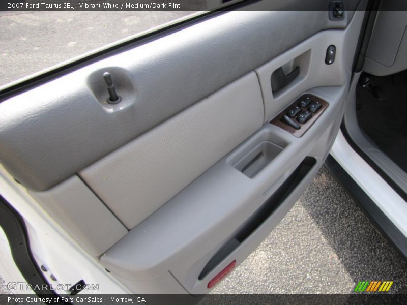 Vibrant White / Medium/Dark Flint 2007 Ford Taurus SEL