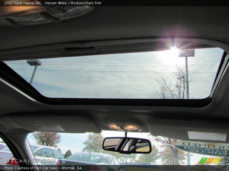 Vibrant White / Medium/Dark Flint 2007 Ford Taurus SEL