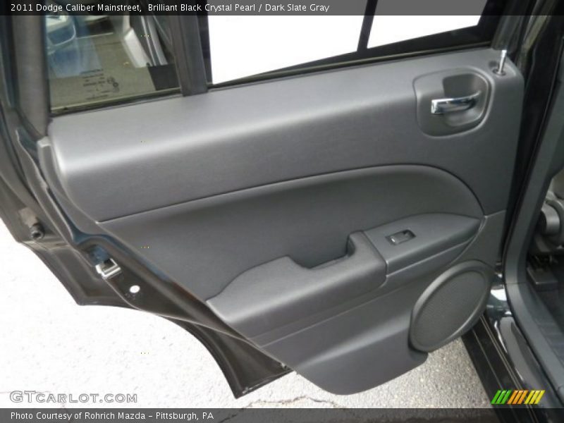 Brilliant Black Crystal Pearl / Dark Slate Gray 2011 Dodge Caliber Mainstreet