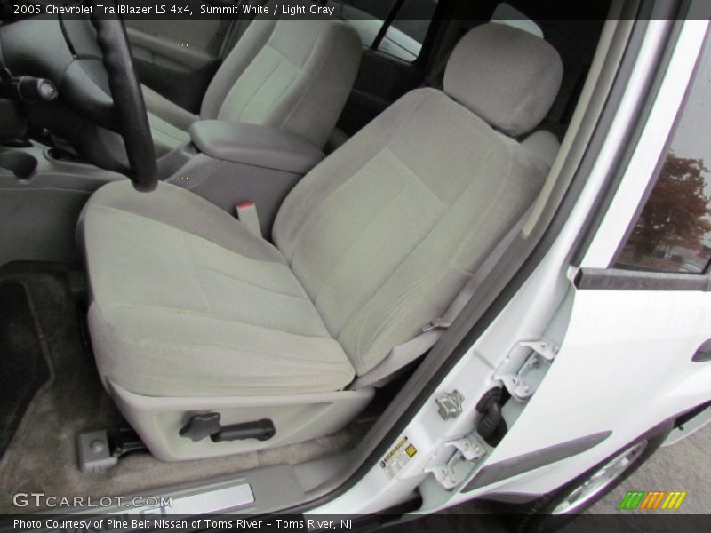 Summit White / Light Gray 2005 Chevrolet TrailBlazer LS 4x4