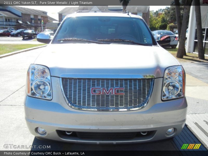 Pure Silver Metallic / Light Titanium 2011 GMC Yukon SLT