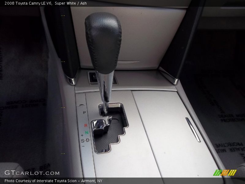 Super White / Ash 2008 Toyota Camry LE V6