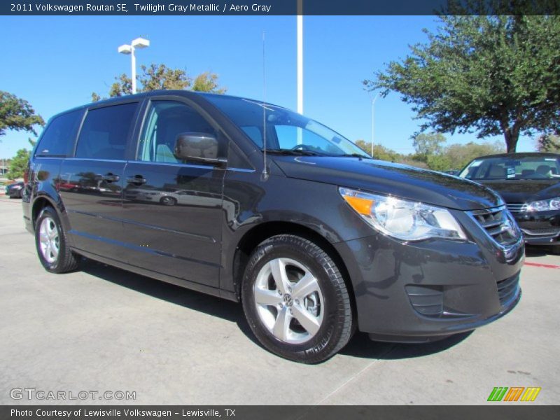 Twilight Gray Metallic / Aero Gray 2011 Volkswagen Routan SE