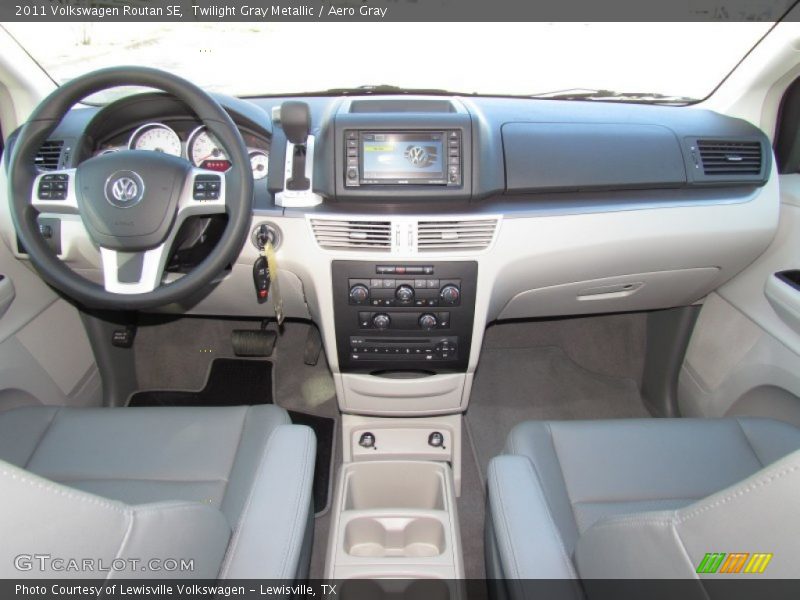 Twilight Gray Metallic / Aero Gray 2011 Volkswagen Routan SE