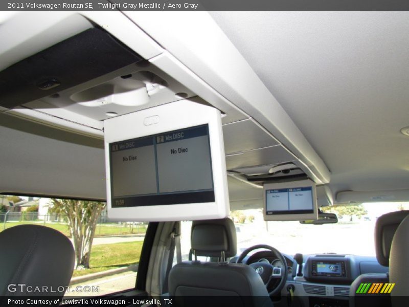 Twilight Gray Metallic / Aero Gray 2011 Volkswagen Routan SE