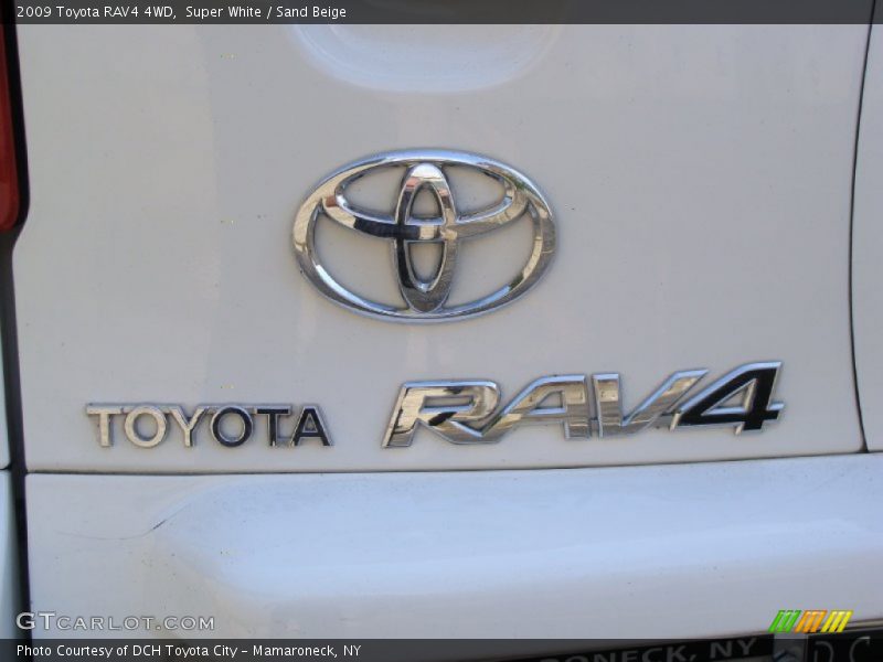 Super White / Sand Beige 2009 Toyota RAV4 4WD