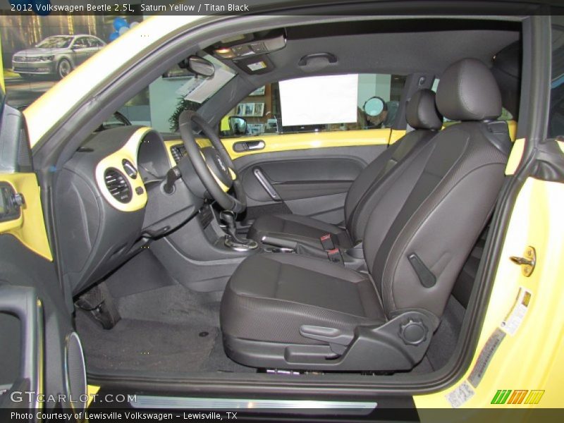 Drivers seat in Titan Black - 2012 Volkswagen Beetle 2.5L