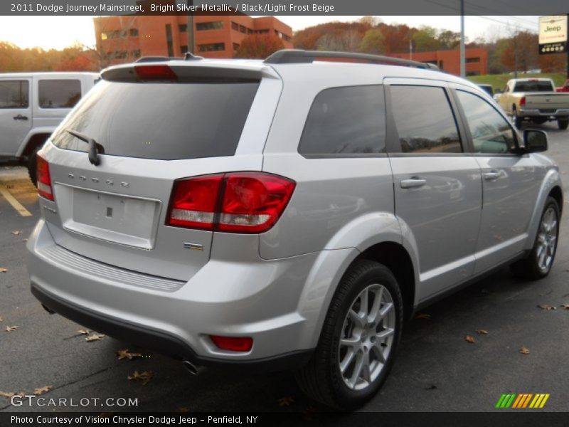 Bright Silver Metallic / Black/Light Frost Beige 2011 Dodge Journey Mainstreet