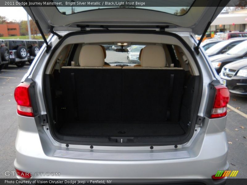 Bright Silver Metallic / Black/Light Frost Beige 2011 Dodge Journey Mainstreet