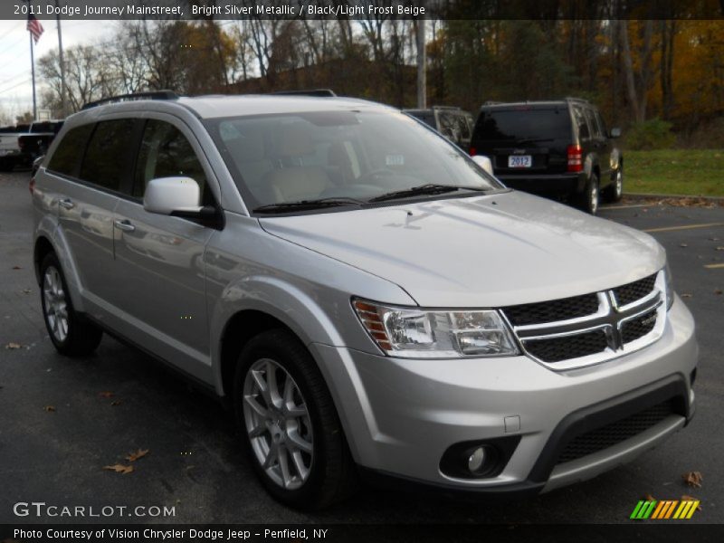 Bright Silver Metallic / Black/Light Frost Beige 2011 Dodge Journey Mainstreet