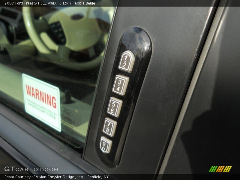 Black / Pebble Beige 2007 Ford Freestyle SEL AWD