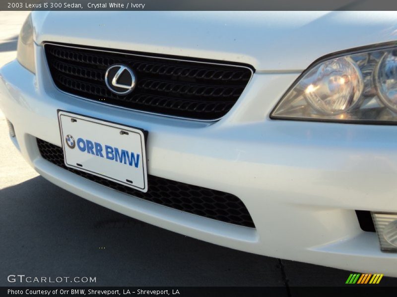 Crystal White / Ivory 2003 Lexus IS 300 Sedan