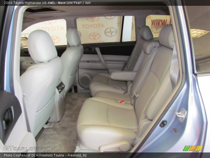 Wave Line Pearl / Ash 2009 Toyota Highlander V6 4WD