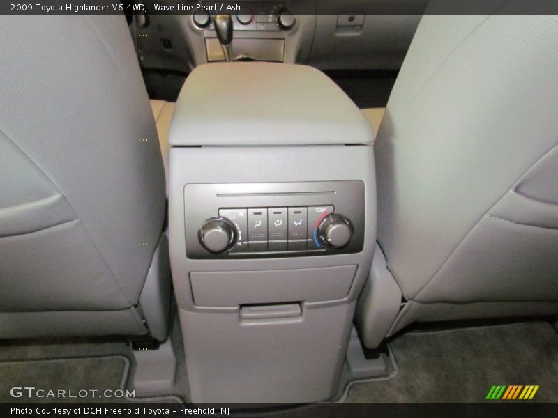 Wave Line Pearl / Ash 2009 Toyota Highlander V6 4WD