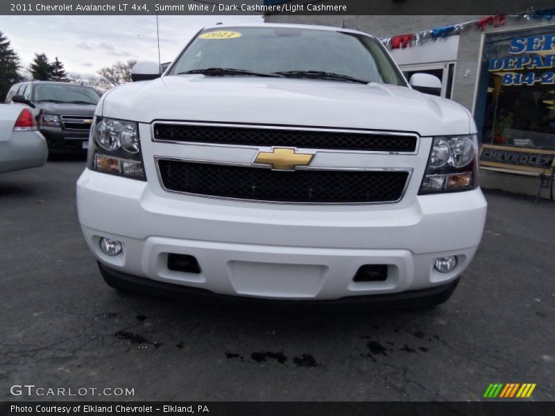 Summit White / Dark Cashmere/Light Cashmere 2011 Chevrolet Avalanche LT 4x4