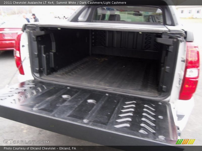 Summit White / Dark Cashmere/Light Cashmere 2011 Chevrolet Avalanche LT 4x4