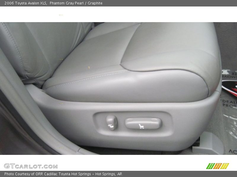 Phantom Gray Pearl / Graphite 2006 Toyota Avalon XLS