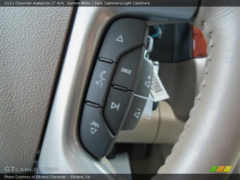 Summit White / Dark Cashmere/Light Cashmere 2011 Chevrolet Avalanche LT 4x4