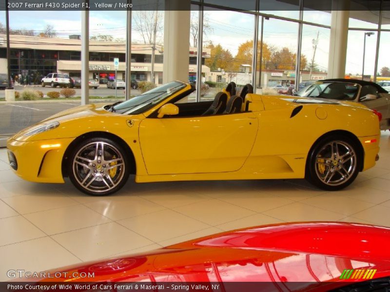 Yellow / Nero 2007 Ferrari F430 Spider F1