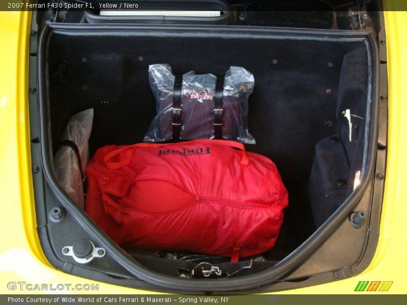Yellow / Nero 2007 Ferrari F430 Spider F1