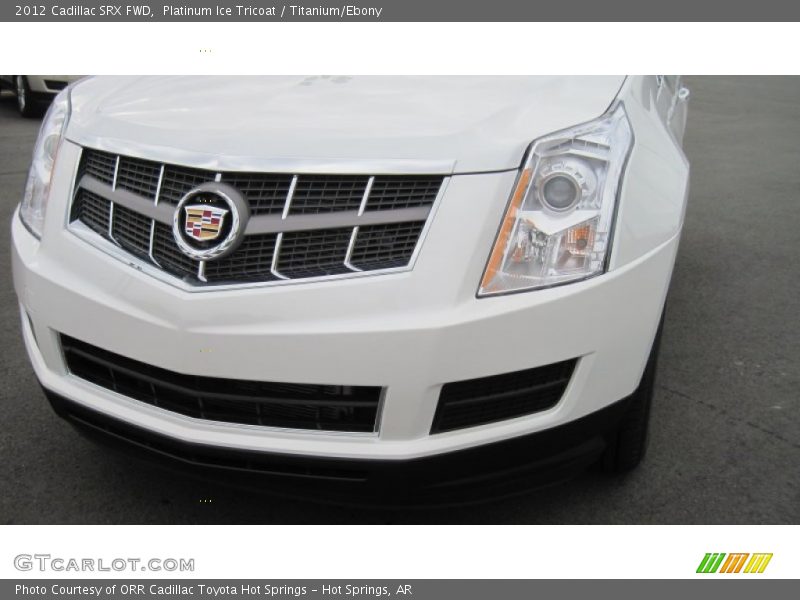 Platinum Ice Tricoat / Titanium/Ebony 2012 Cadillac SRX FWD