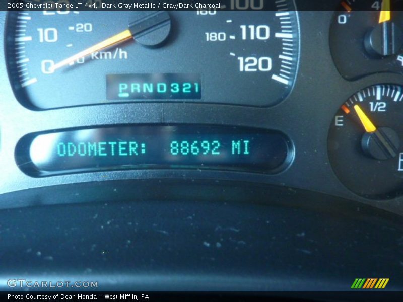 Dark Gray Metallic / Gray/Dark Charcoal 2005 Chevrolet Tahoe LT 4x4