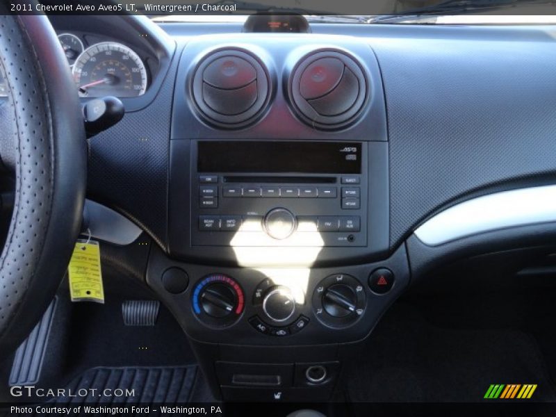 Wintergreen / Charcoal 2011 Chevrolet Aveo Aveo5 LT