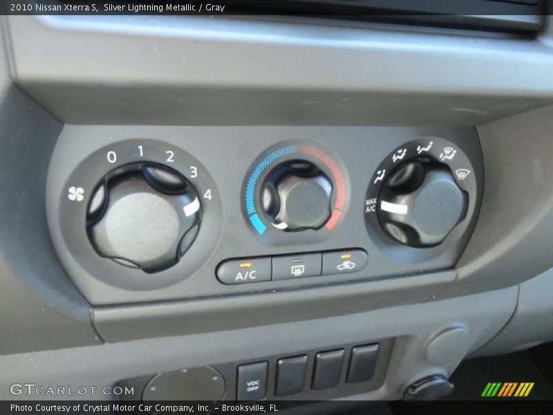 Silver Lightning Metallic / Gray 2010 Nissan Xterra S