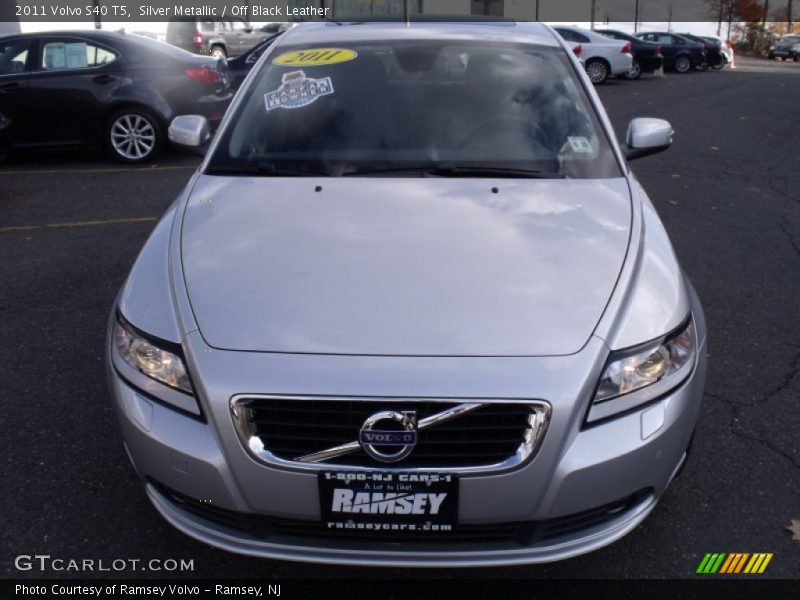 Silver Metallic / Off Black Leather 2011 Volvo S40 T5