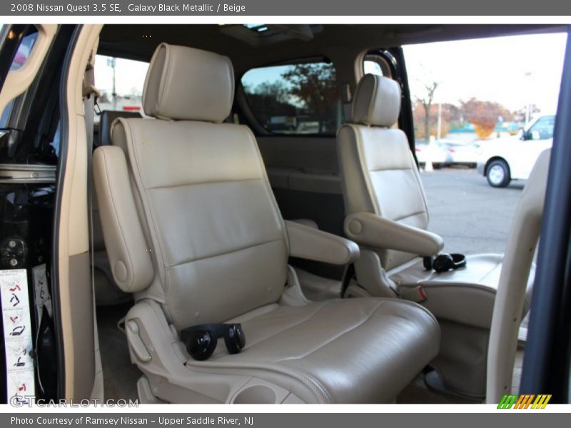 Galaxy Black Metallic / Beige 2008 Nissan Quest 3.5 SE