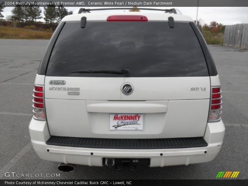 Ceramic White Pearl / Medium Dark Parchment 2004 Mercury Mountaineer V8 Premier AWD
