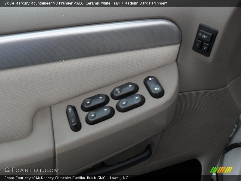 Ceramic White Pearl / Medium Dark Parchment 2004 Mercury Mountaineer V8 Premier AWD