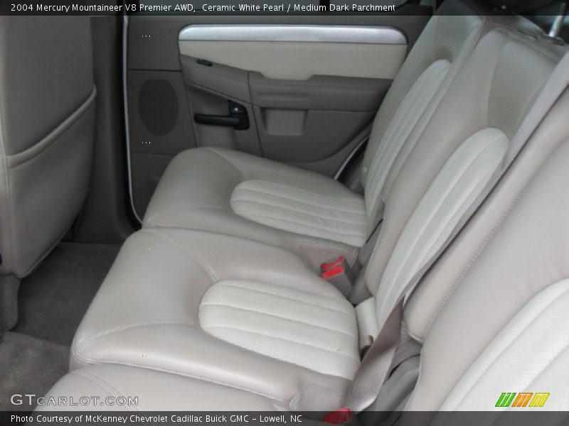 Ceramic White Pearl / Medium Dark Parchment 2004 Mercury Mountaineer V8 Premier AWD