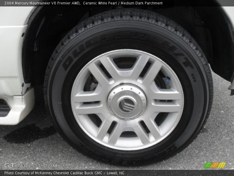 Ceramic White Pearl / Medium Dark Parchment 2004 Mercury Mountaineer V8 Premier AWD